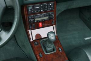 Image 48/50 of Mercedes-Benz 300 SL-24 (1992)