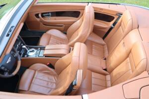 Image 17/50 of Bentley Continental GTC (2007)