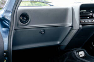 Bild 15/48 von Ford Capri 2,8i (1983)