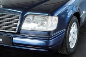 Bild 6/50 von Mercedes-Benz E 200 (1996)