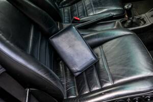 Bild 30/41 von Porsche 911 Carrera 2 (1990)