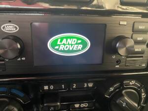 Afbeelding 41/43 van Land Rover Defender 90 Works V8 &quot;70th Edition&quot; (2018)