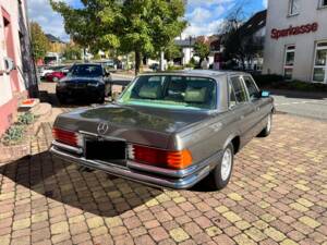 Afbeelding 5/12 van Mercedes-Benz 450 SE (1979)