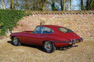 Image 49/50 de Jaguar E-Type (1968)
