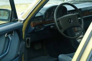 Image 19/76 of Mercedes-Benz 350 SEL (1977)