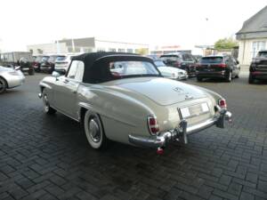 Image 6/27 of Mercedes-Benz 190 SL (1961)