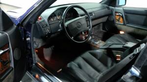 Image 4/33 de Mercedes-Benz 500 SL (1990)