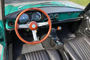 Image 3/50 of Alfa Romeo 1750 Spider Veloce (1969)