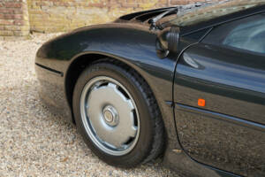 Image 25/50 of Jaguar XJ 220 (1993)
