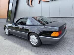 Image 17/50 de Mercedes-Benz 300 SL (1990)