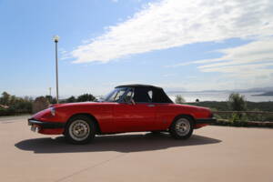 Image 2/87 of Alfa Romeo Spider Veloce (1984)