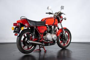 Image 4/50 of Yamaha XS 750 (1979)