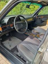Image 3/12 of Mercedes-Benz 420 SE (1989)