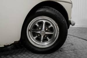 Imagen 33/50 de MG MGB GT (1974)