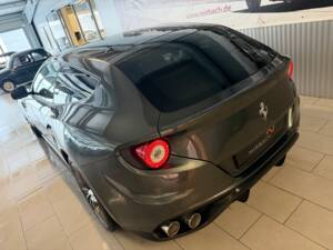 Image 11/18 of Ferrari FF (2012)