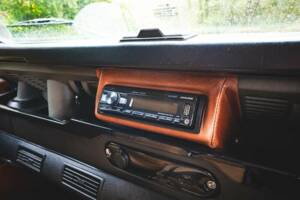 Image 18/50 of Land Rover Defender 90 (1997)