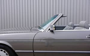 Image 51/96 of Mercedes-Benz 560 SL (1987)