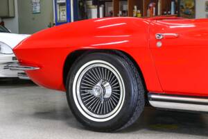 Bild 10/23 von Chevrolet Corvette Sting Ray Convertible (1965)