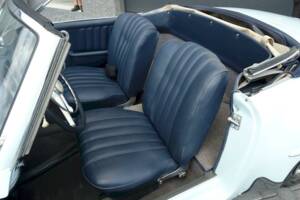 Image 27/43 of Mercedes-Benz 190 SL (1957)