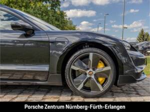 Obraz 16/49 pojazdu Porsche Taycan Turbo S Cross Turismo (2021)