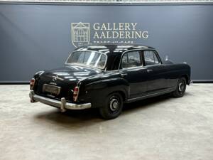 Image 2/50 of Mercedes-Benz 220 S (1955)