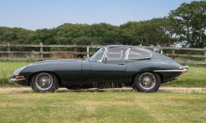 Image 5/25 de Jaguar Type E 4.2 (1964)