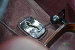 Image 31/50 of Mercedes-Benz 250 SE (1966)