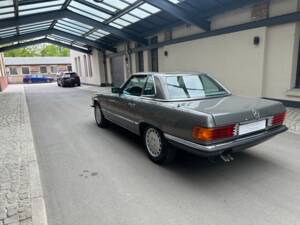 Afbeelding 9/40 van Mercedes-Benz 420 SL (1986)