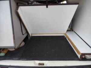 Image 26/50 of Volkswagen T3 Westfalia 1.6 TD (1985)