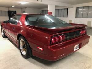 Bild 7/8 von Pontiac Firebird TransAm (1990)