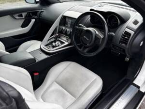 Image 3/50 of Jaguar F-Type (2014)