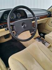Imagen 4/5 de Mercedes-Benz 500 SE (1983)