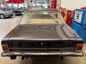 Immagine 16/19 di Opel Diplomat V8 5,4 (1976)