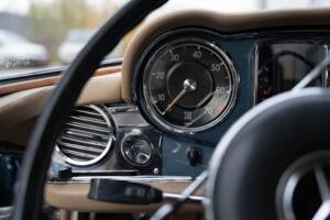 Immagine 61/93 di Mercedes-Benz 230 SL (1965)