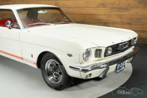 Image 18/19 of Ford Mustang GT (1966)