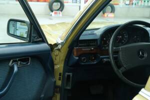 Image 23/76 of Mercedes-Benz 350 SEL (1977)