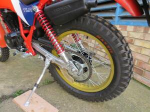 Bild 34/38 von Honda DUMMY (1983)