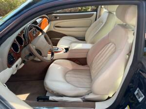 Image 10/35 of Jaguar XK8 4.0 (2002)