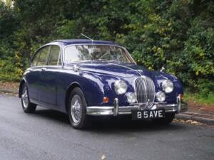 Image 1/18 of Jaguar Mk II 3.8 (1966)
