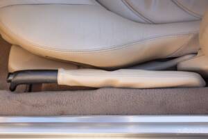 Image 34/70 of Jaguar XKR (2004)