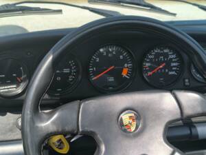 Image 20/40 de Porsche 911 Carrera 3.2 (1986)