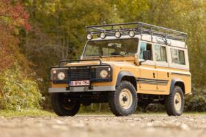 Image 2/42 of Land Rover 110 (1984)