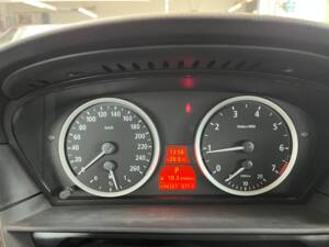 Afbeelding 37/38 van BMW 530i (2003)