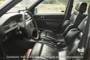 Image 14/41 of Mercedes-Benz 190 E 2.6 (1987)