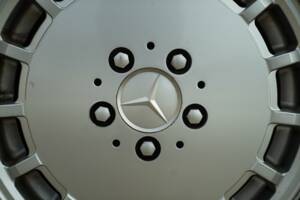 Image 17/50 of Mercedes-Benz 300 CE-24 (1991)