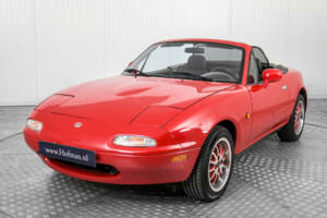 Immagine 18/50 di Mazda MX-5 1.8 (1995)