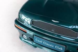 Image 27/37 of Aston Martin V8 Coupé (1999)