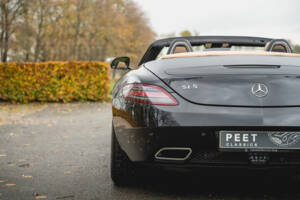 Image 76/100 de Mercedes-Benz SLS AMG Roadster (2011)