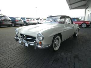 Image 3/27 of Mercedes-Benz 190 SL (1961)