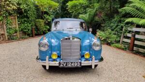 Image 5/39 of Mercedes-Benz 220 SE (1958)